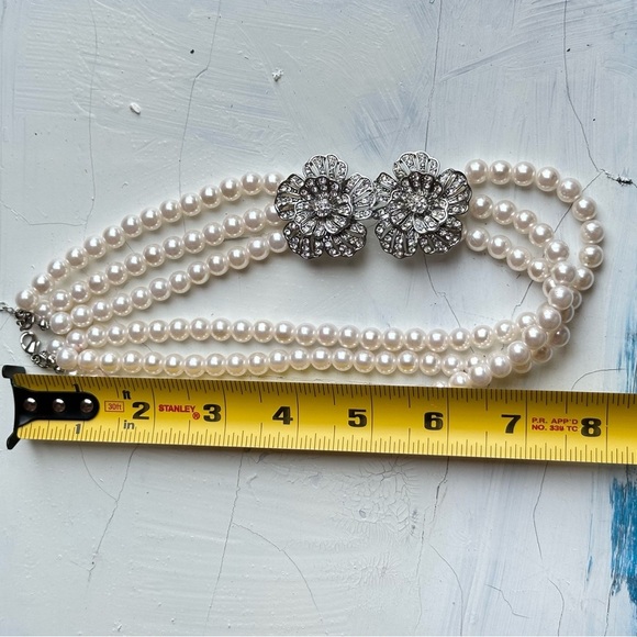 Pearl Necklace Medallion Convertible Assemblage Art Repurposed Pendant Handmade - Picture 7 of 10